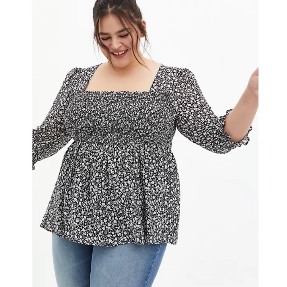 Torrid size 3 BLACK & WHITE FLORAL CHIFFON SMOCKED BABYDOLL BLOUSE - Picture 1 of 7